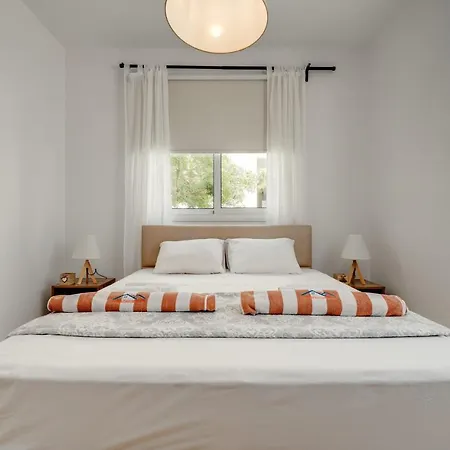 アパート Sunnyvillas: 2br Mythical Apt*swimming Pool*ak04